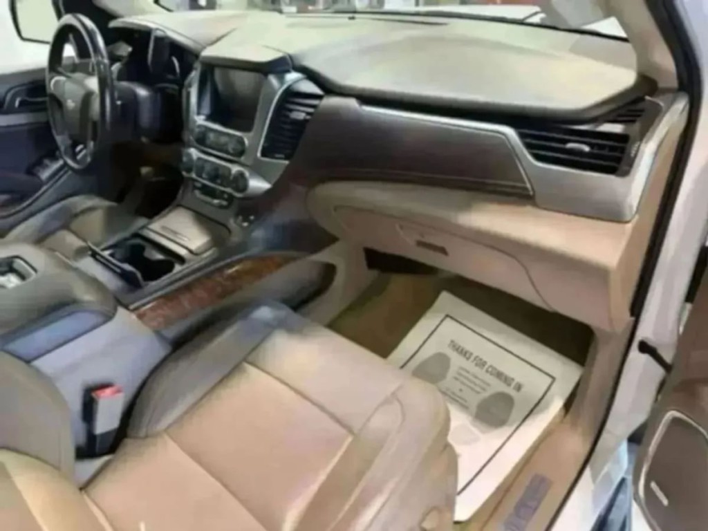 2016 Chevrolet Tahoe Image 27