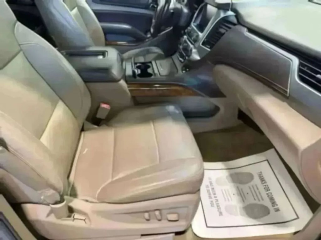 2016 Chevrolet Tahoe Image 28