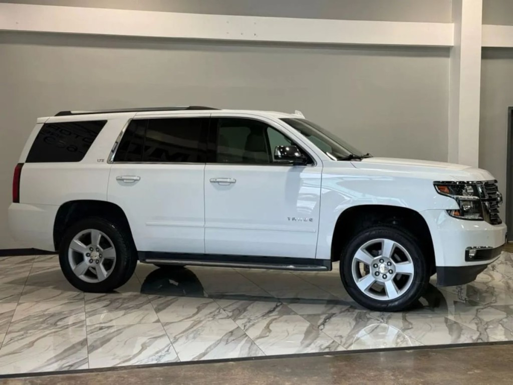 2016 Chevrolet Tahoe Image 4