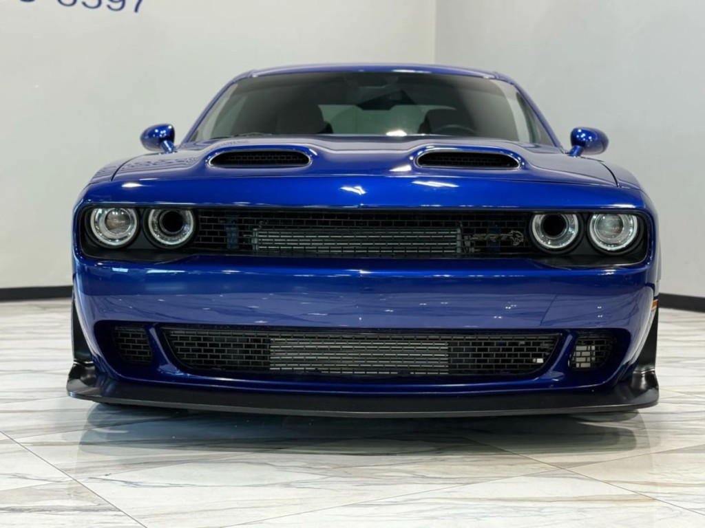 2021 Dodge Challenger Image 3
