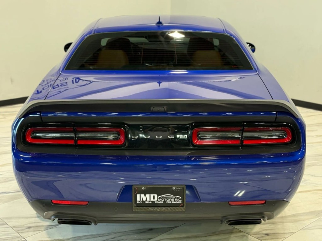 2021 Dodge Challenger Image 9