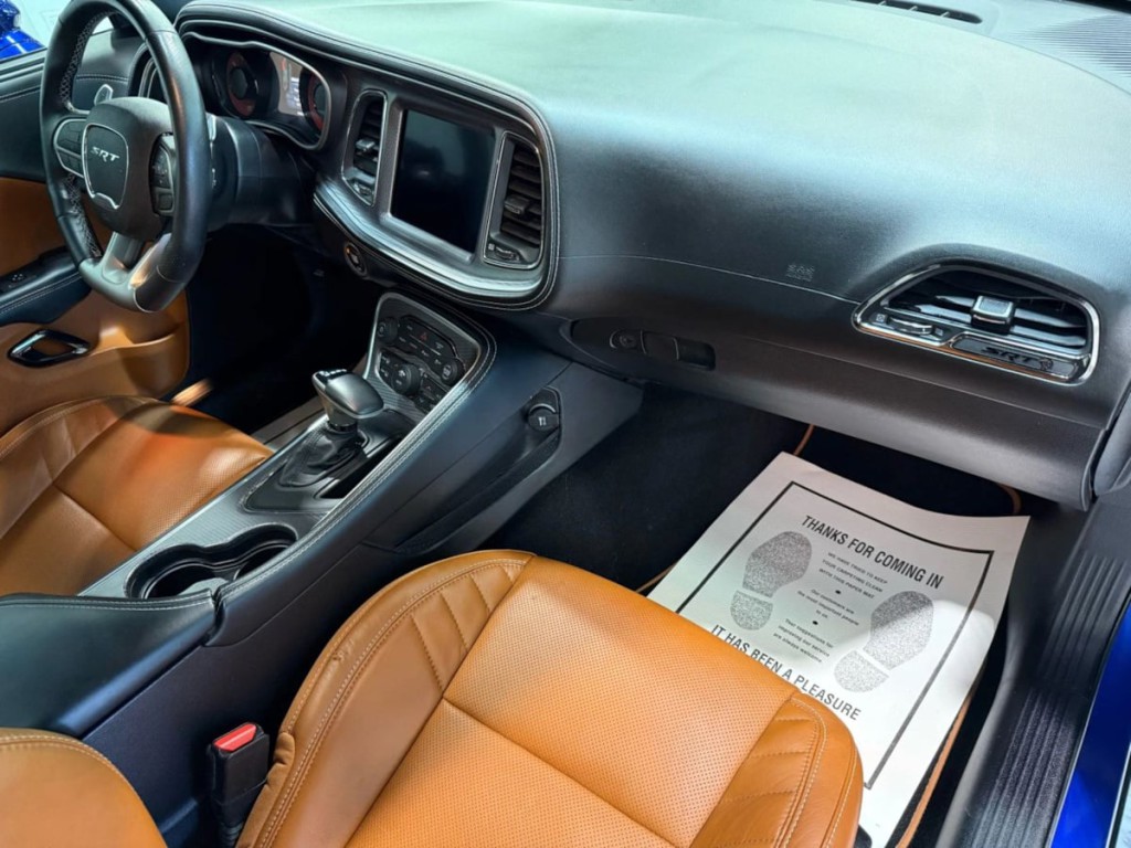 2021 Dodge Challenger Image 31