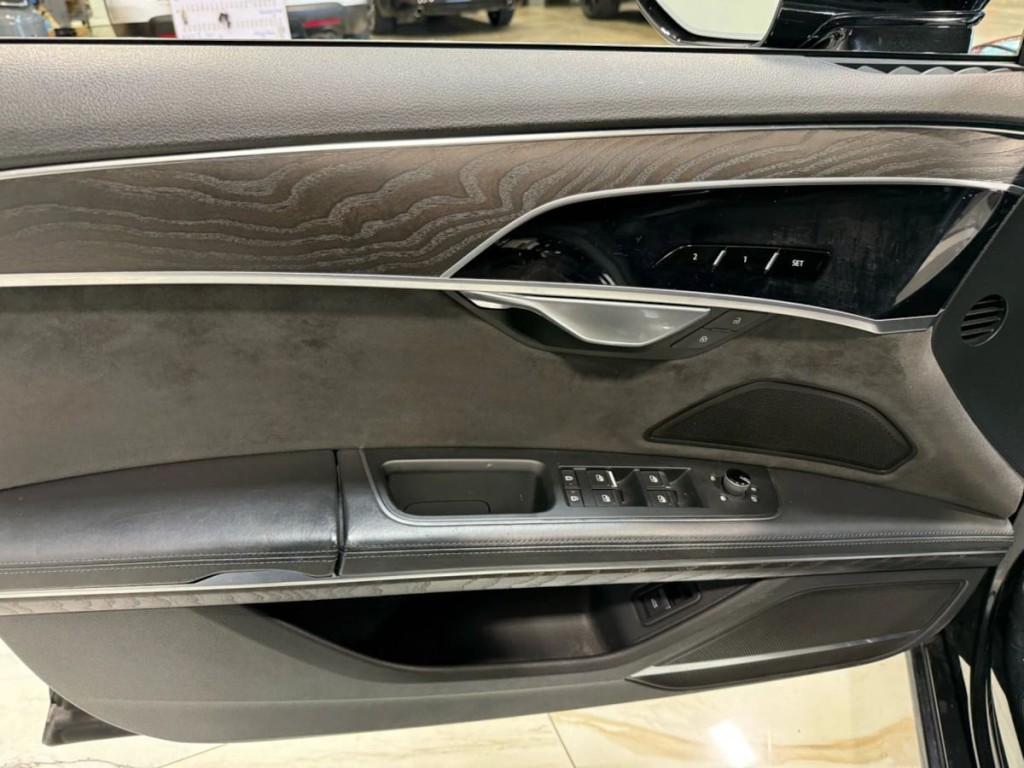 2019 Audi A8 Image 10