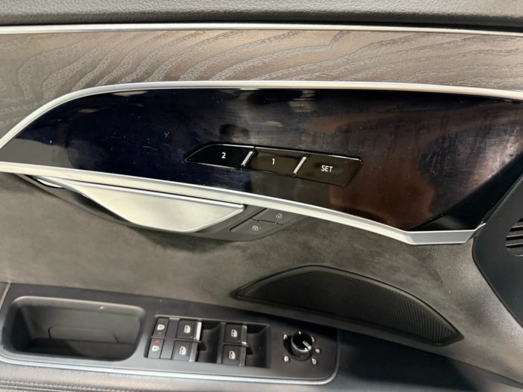 2019 Audi A8 Image 11