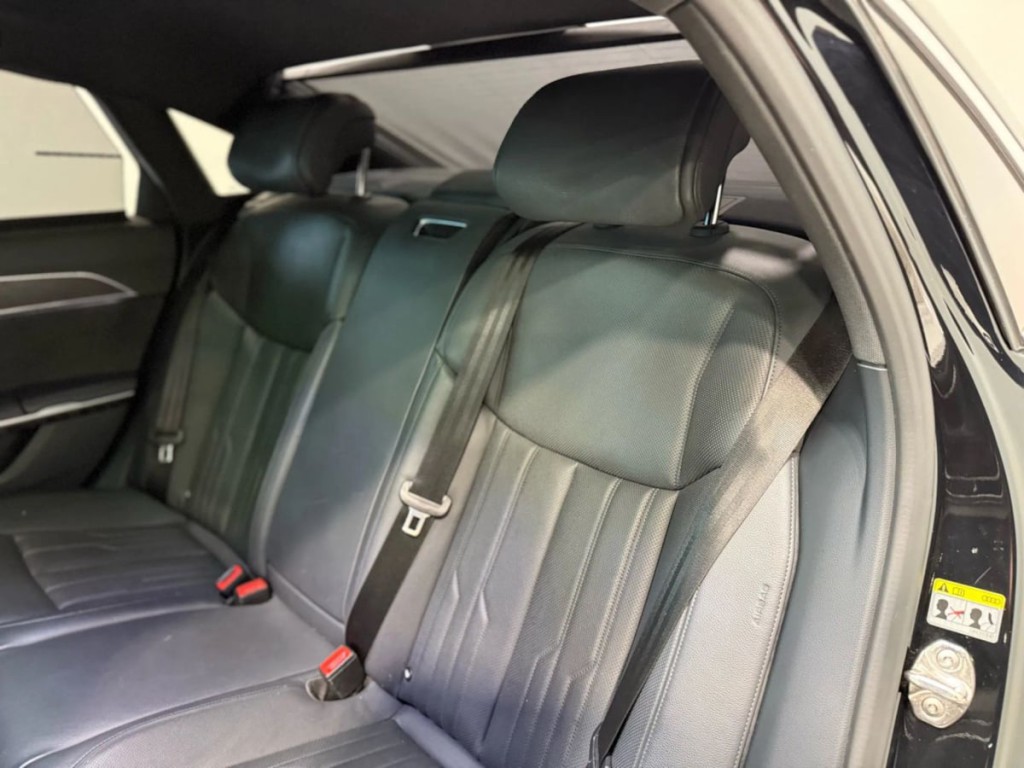 2019 Audi A8 Image 25