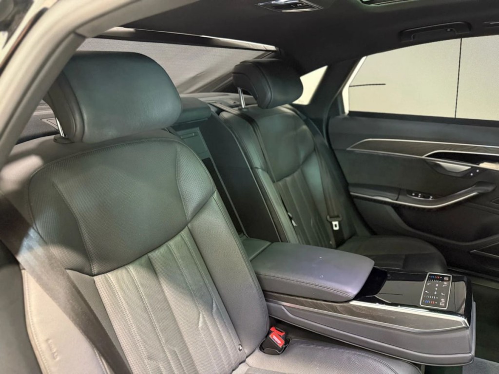 2019 Audi A8 Image 31