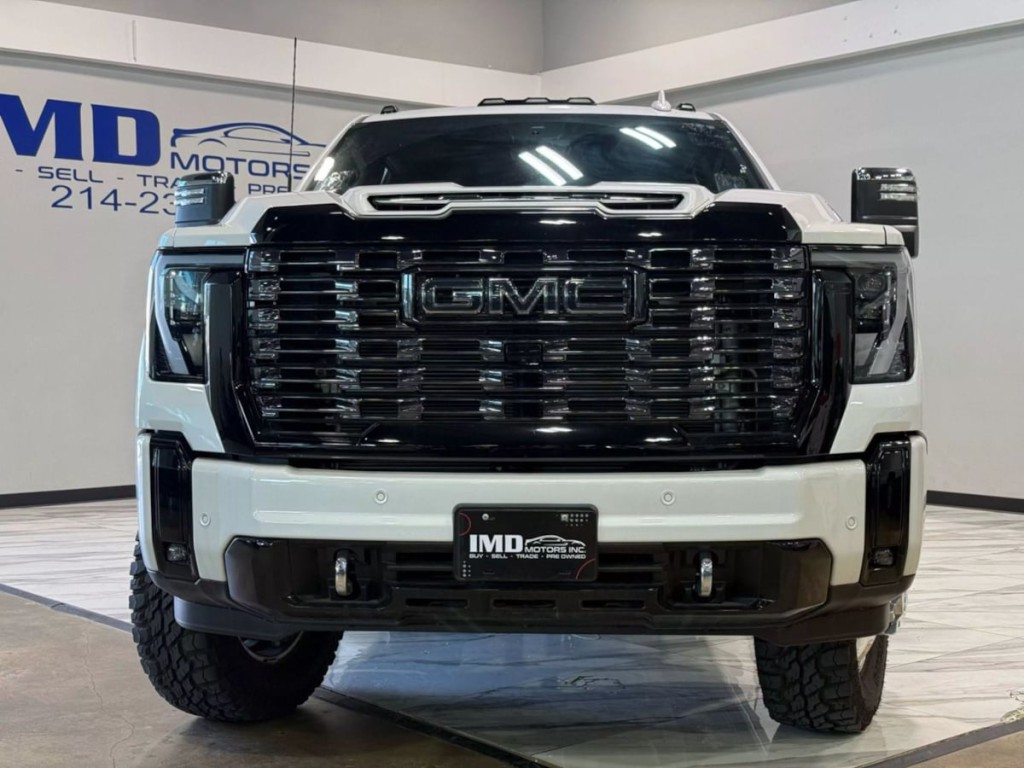 2025 GMC Sierra 3500 Image 2
