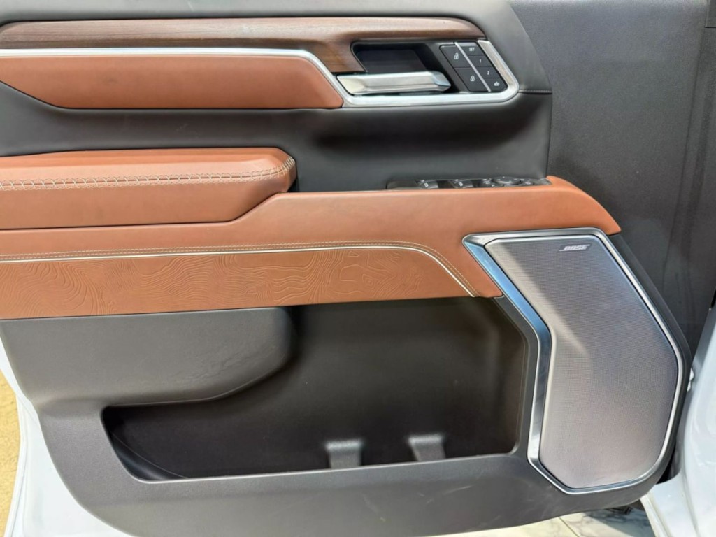 2025 GMC Sierra 3500 Image 4