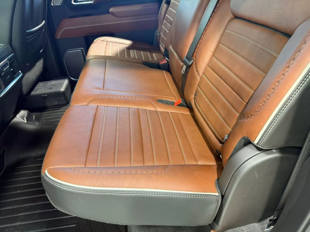 2025 GMC Sierra 3500 Image 18