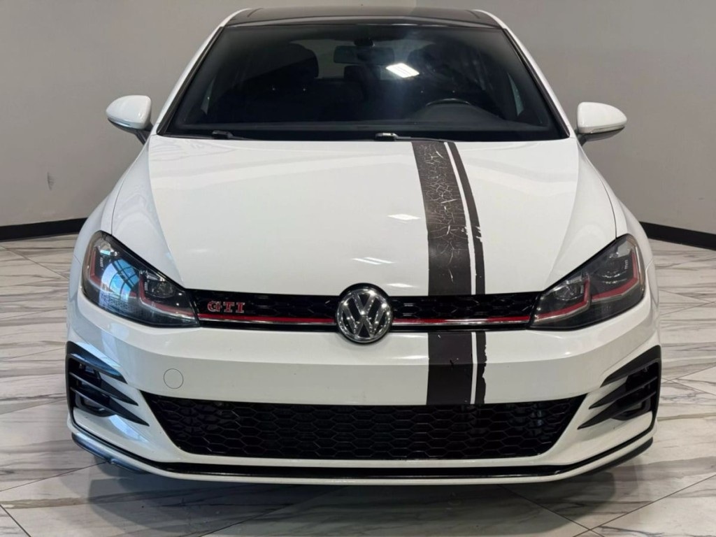 2019 Volkswagen GTI Image 3