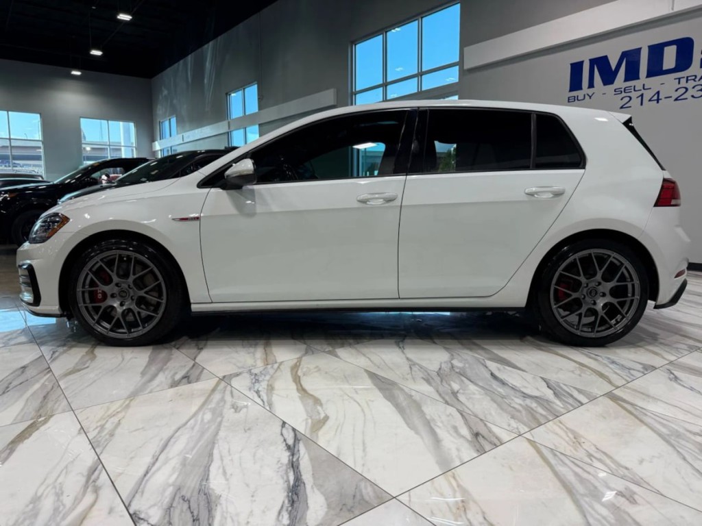 2019 Volkswagen GTI Image 9