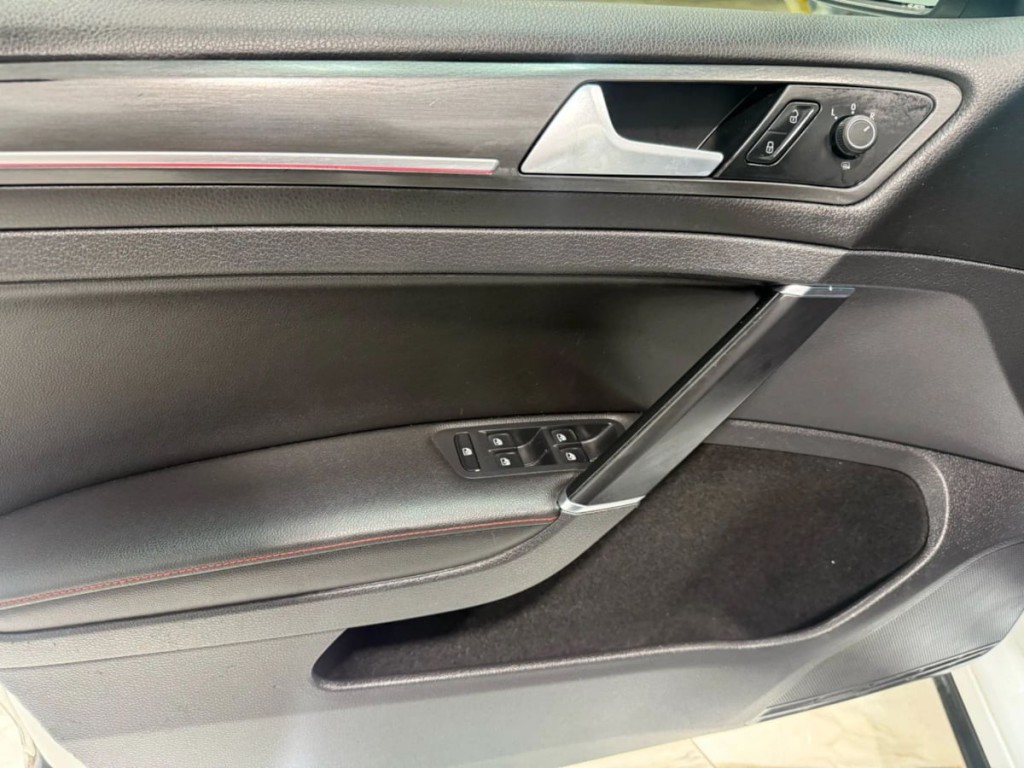 2019 Volkswagen GTI Image 10