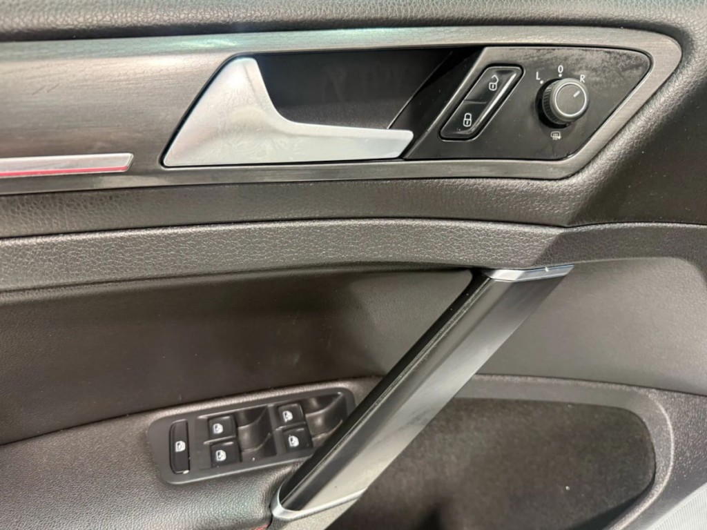 2019 Volkswagen GTI Image 11