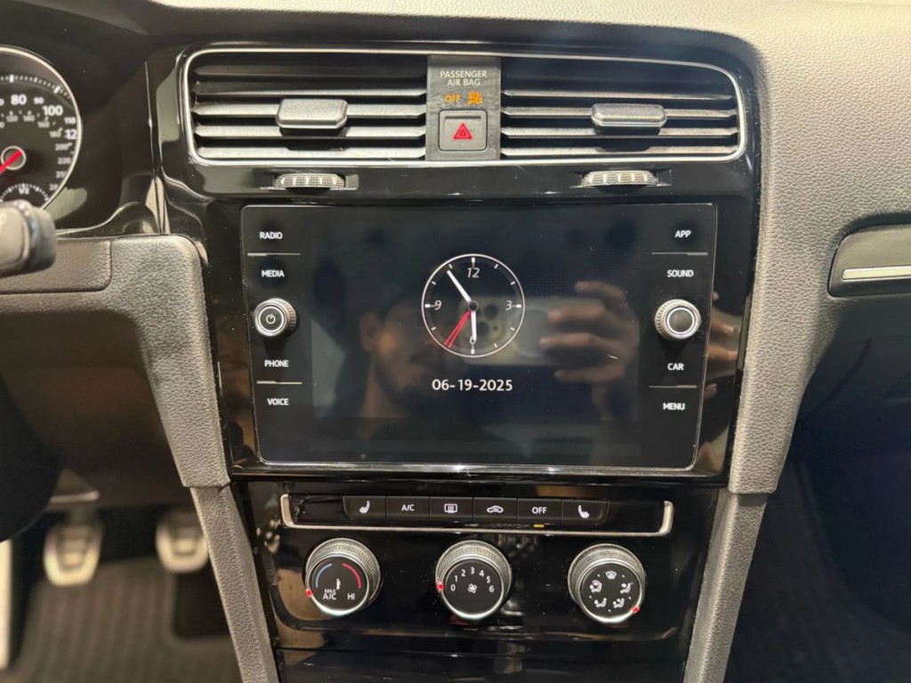 2019 Volkswagen GTI Image 18