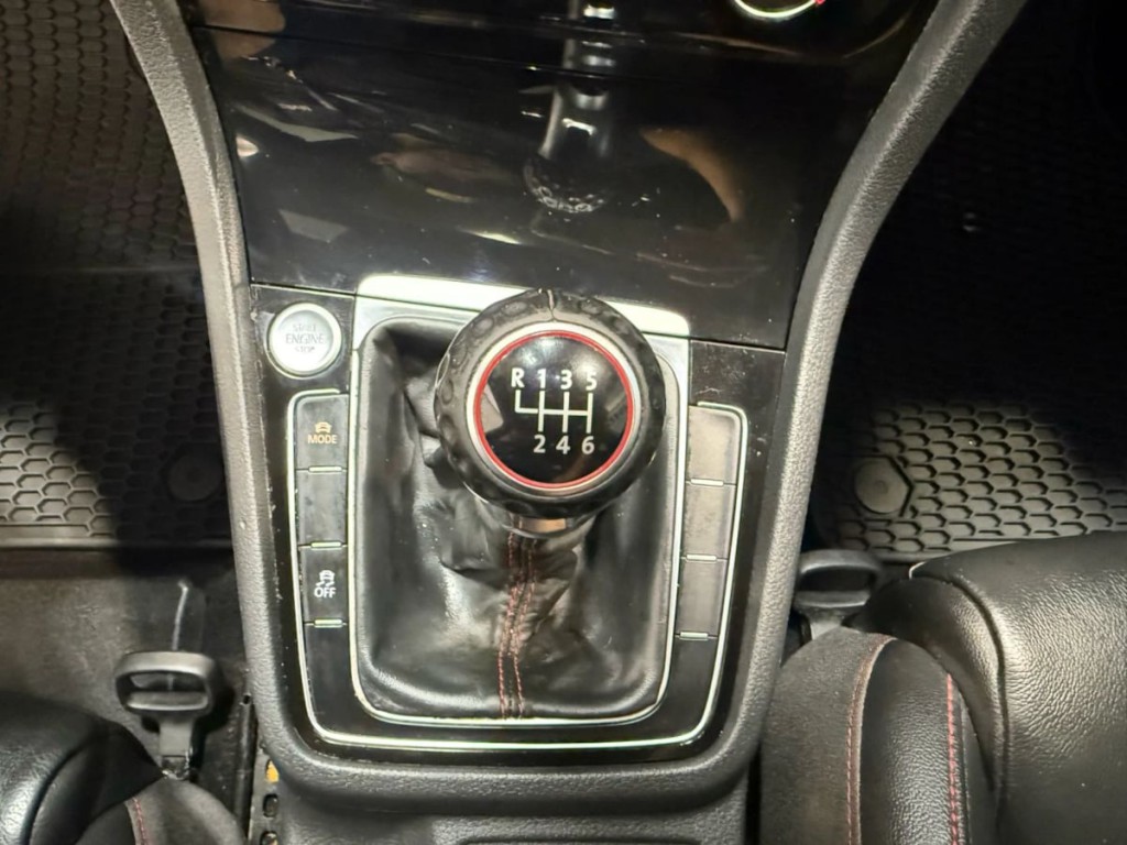 2019 Volkswagen GTI Image 19