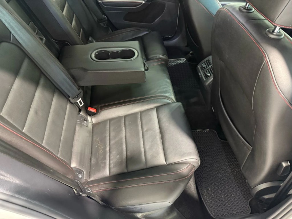 2019 Volkswagen GTI Image 28