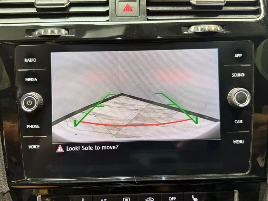 2019 Volkswagen GTI Image 30