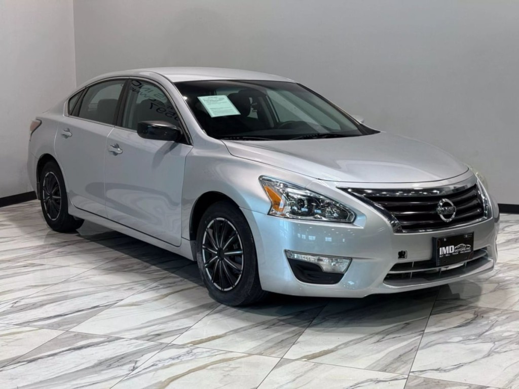 2015 Nissan Altima Image 4