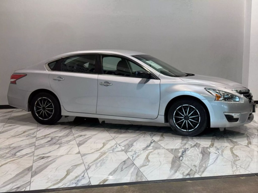 2015 Nissan Altima Image 5