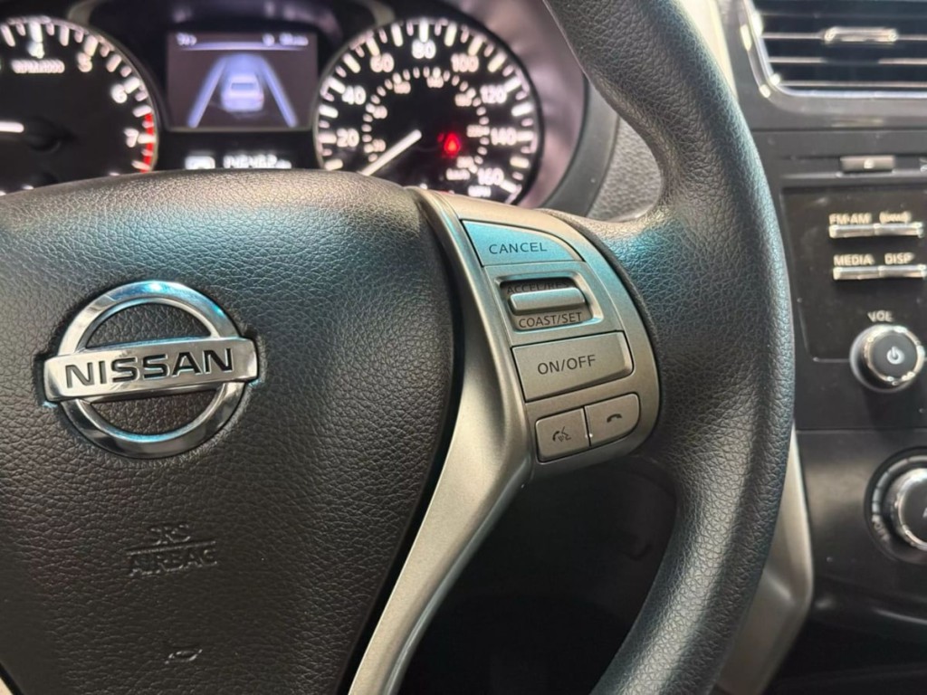 2015 Nissan Altima Image 16
