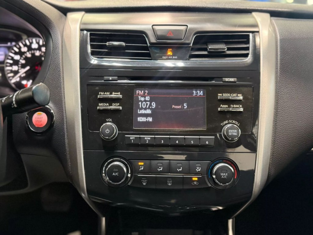 2015 Nissan Altima Image 19