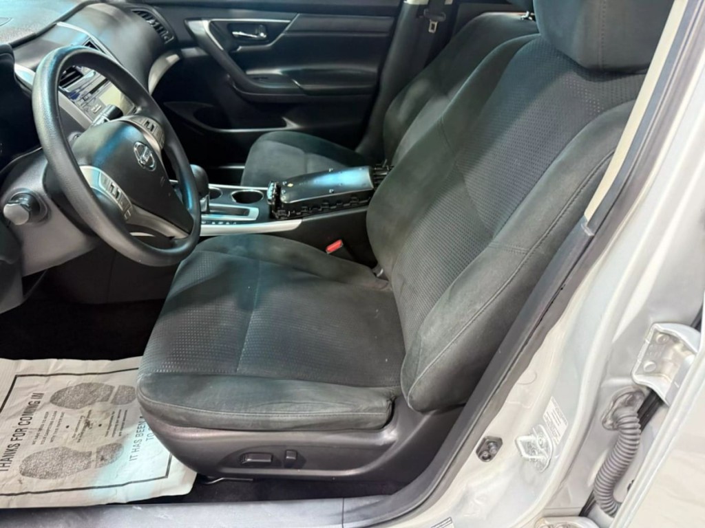 2015 Nissan Altima Image 22