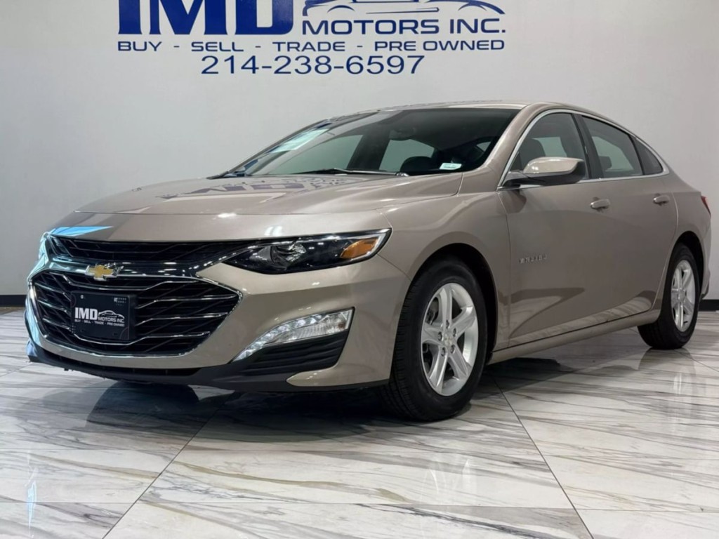 2022 Chevrolet Malibu Image 2