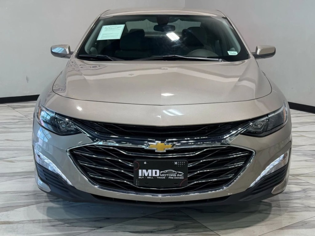 2022 Chevrolet Malibu Image 3