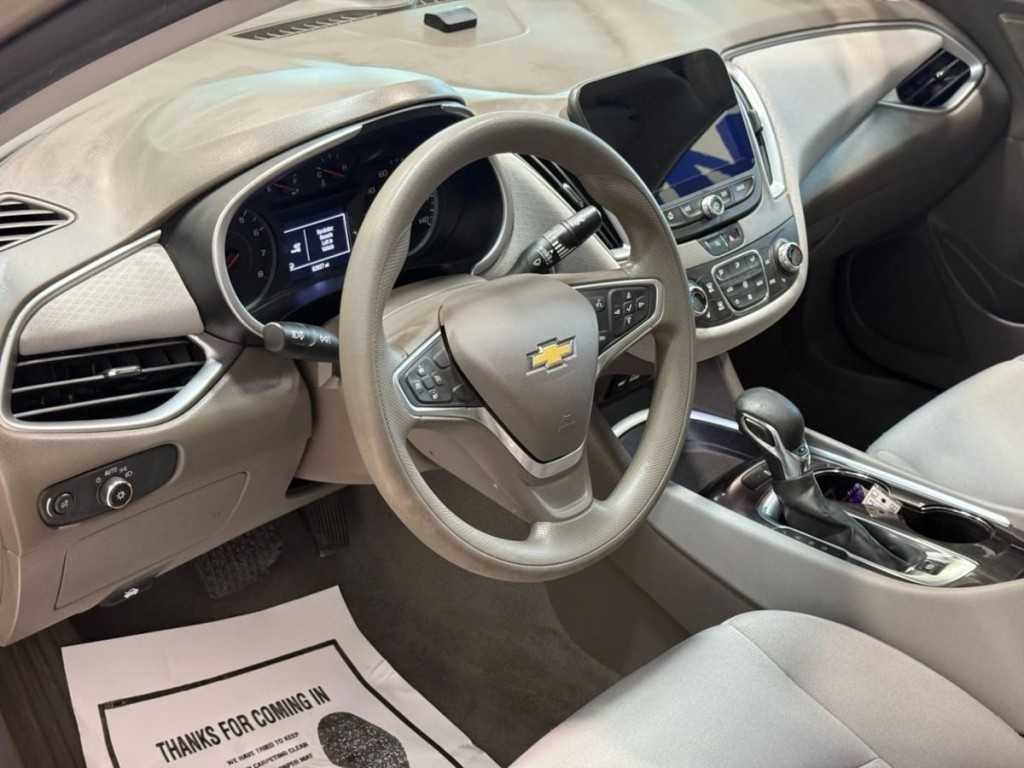 2022 Chevrolet Malibu Image 12