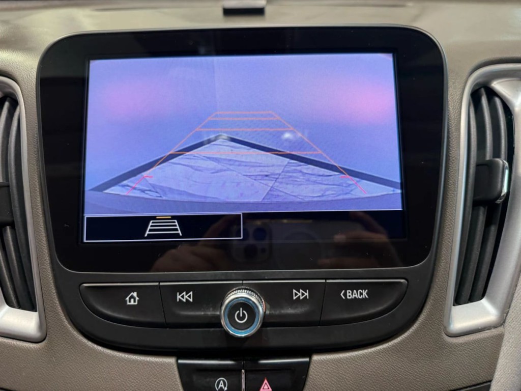 2022 Chevrolet Malibu Image 21
