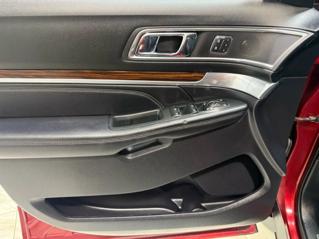 2019 Ford Explorer Image 12