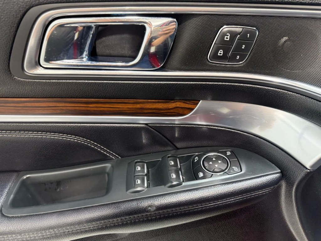 2019 Ford Explorer Image 13