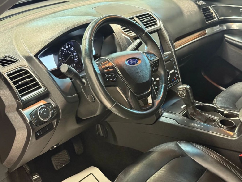 2019 Ford Explorer Image 14