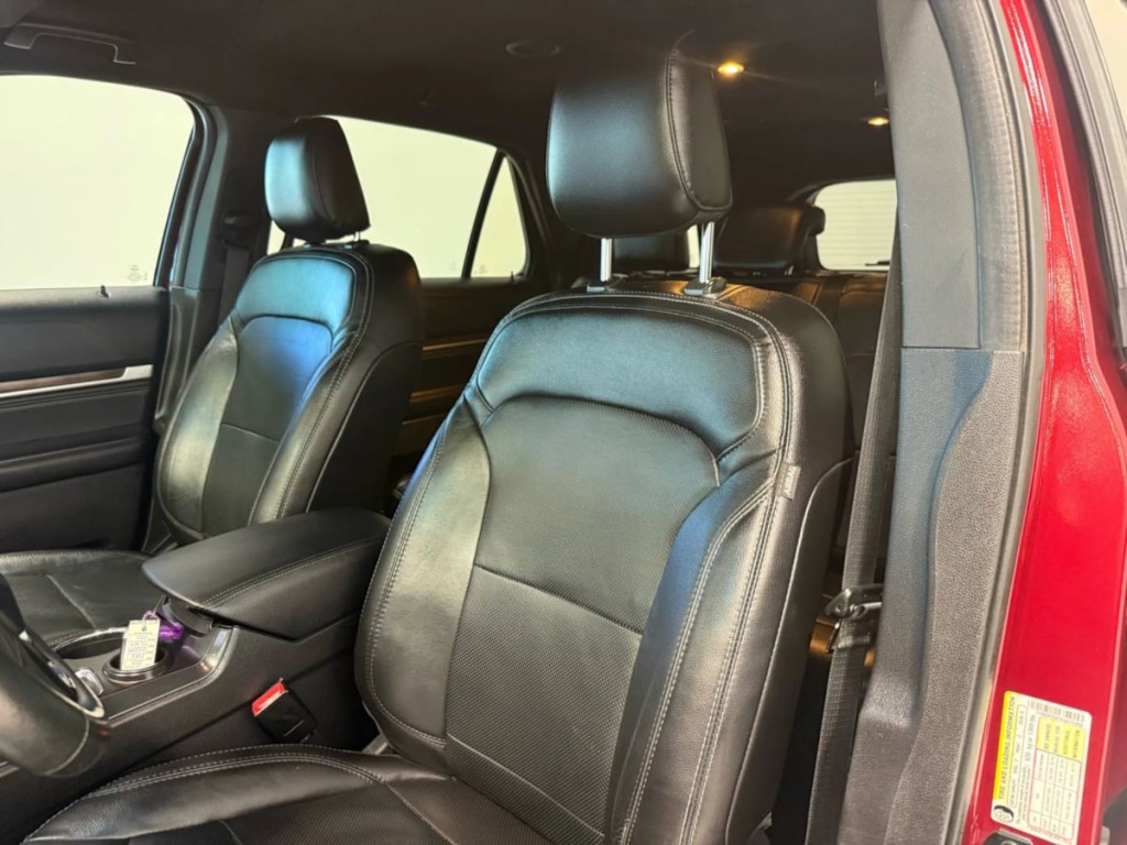 2019 Ford Explorer Image 24