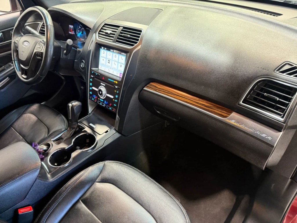 2019 Ford Explorer Image 28