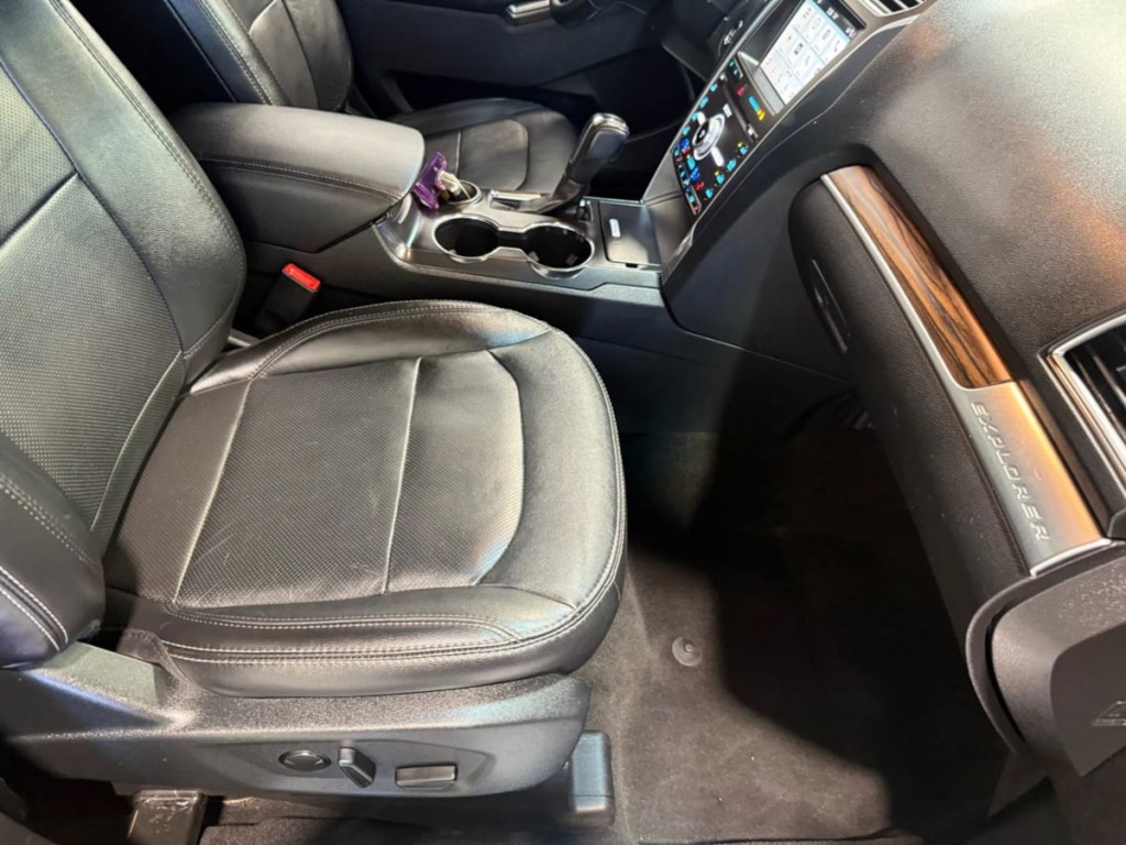 2019 Ford Explorer Image 29