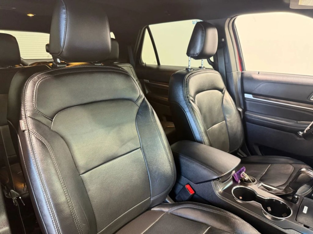 2019 Ford Explorer Image 30