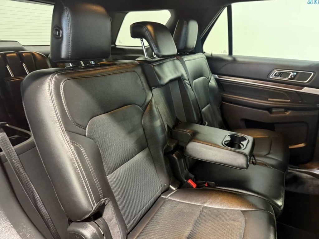 2019 Ford Explorer Image 32