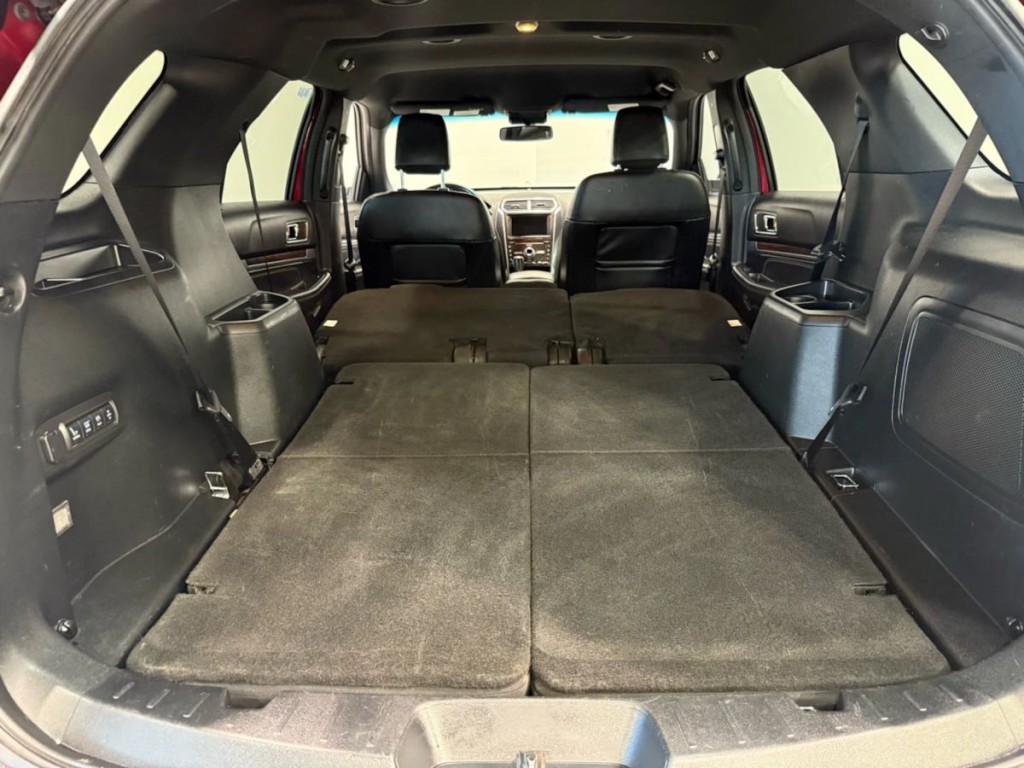 2019 Ford Explorer Image 38