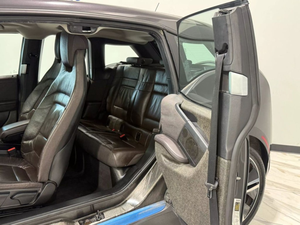 2015 BMW i3 Image 24