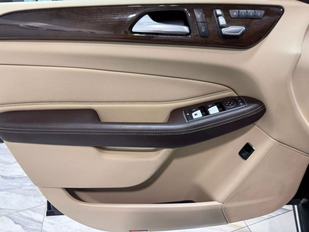 2016 Mercedes-Benz GLE-Class Image 10