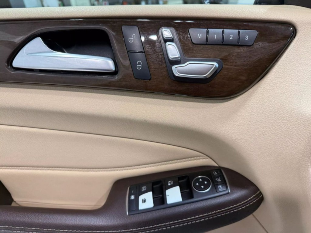 2016 Mercedes-Benz GLE-Class Image 11