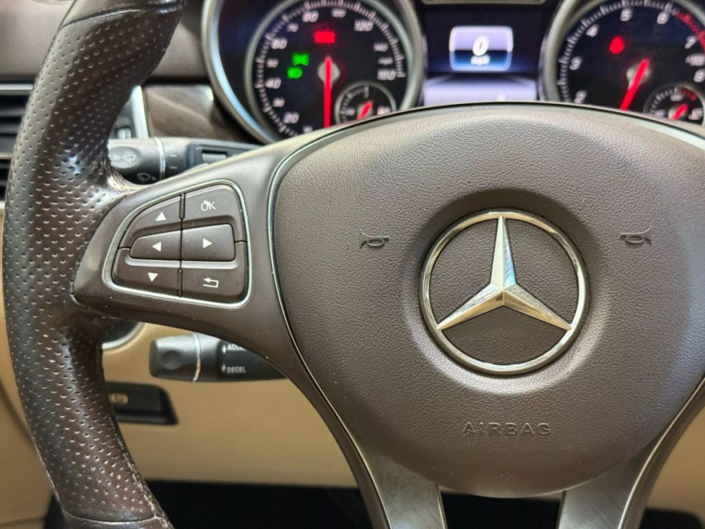 2016 Mercedes-Benz GLE-Class Image 16