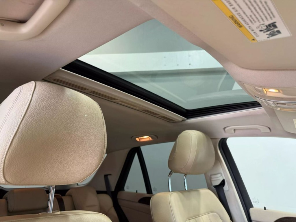 2016 Mercedes-Benz GLE-Class Image 29