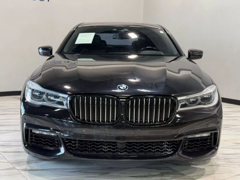 2019 BMW 7 Series Image 3