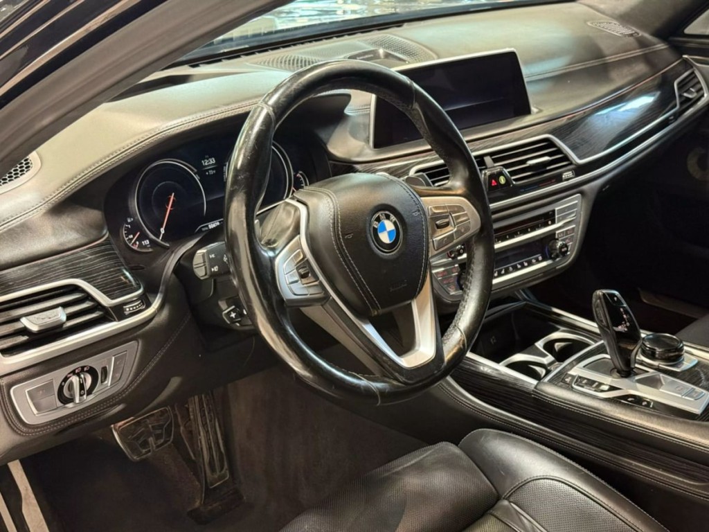 2019 BMW 7 Series Image 12
