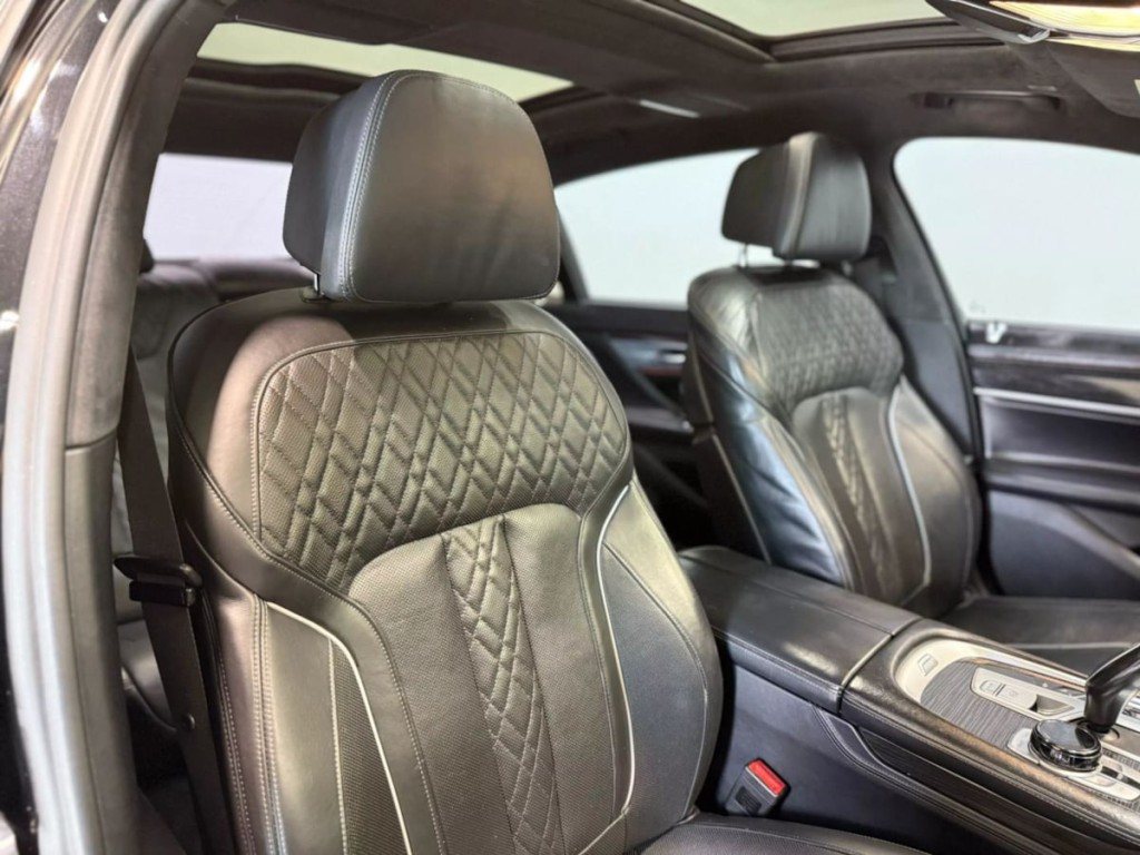 2019 BMW 7 Series Image 28