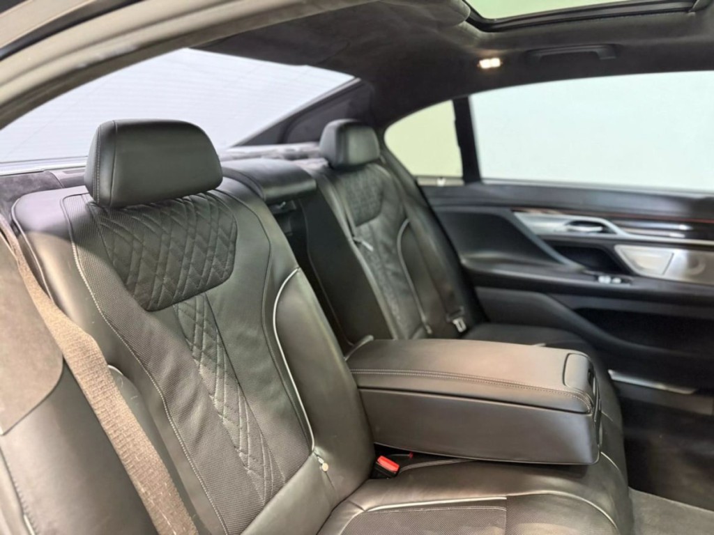 2019 BMW 7 Series Image 31