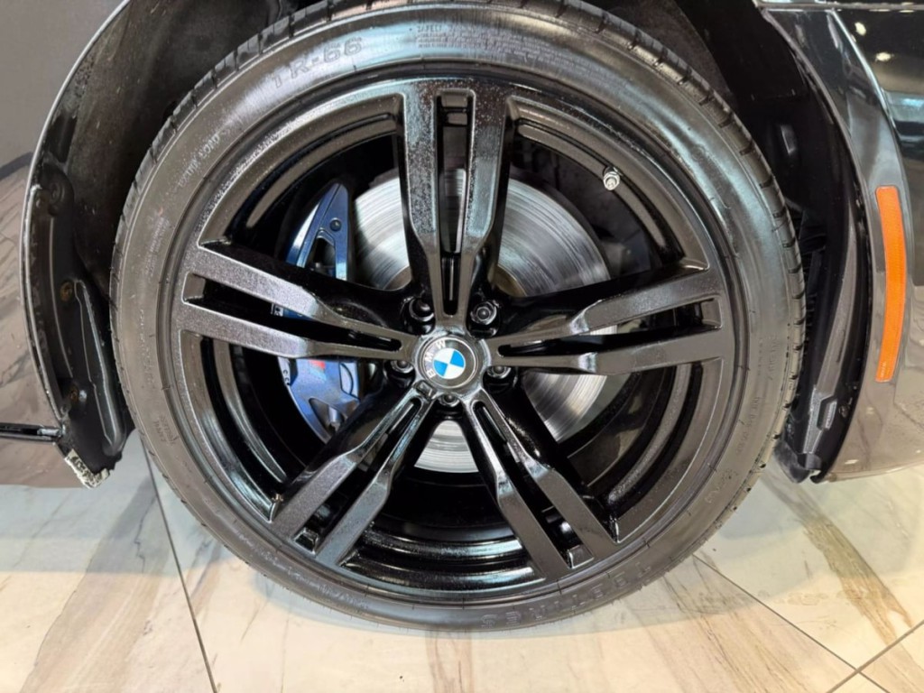 2019 BMW 7 Series Image 33