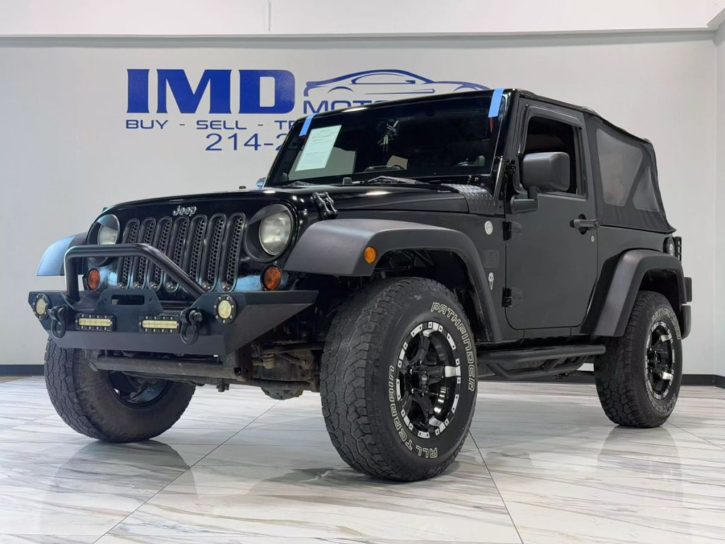 2011 Jeep Wrangler Image 2